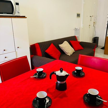 Matthias Central Rooms And Accomodation Bari Esterno foto