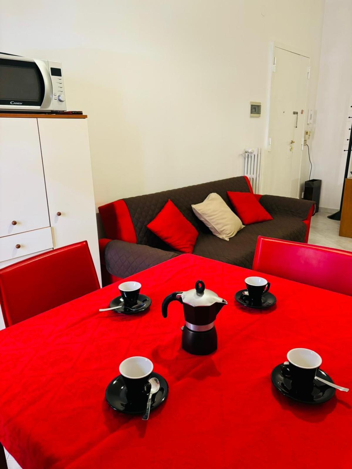 Matthias Central Rooms And Accomodation Bari Esterno foto