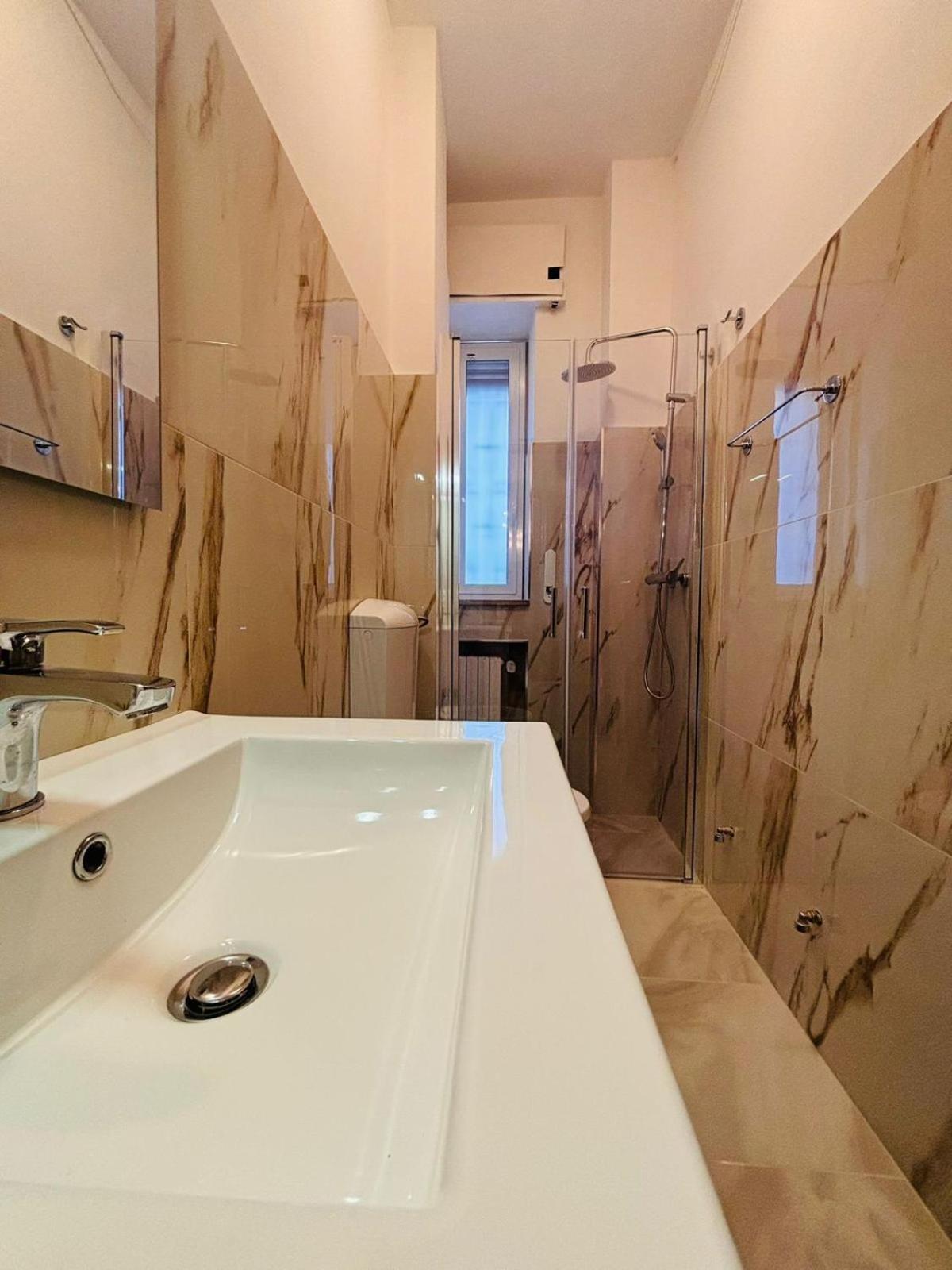 Matthias Central Rooms And Accomodation Bari Esterno foto
